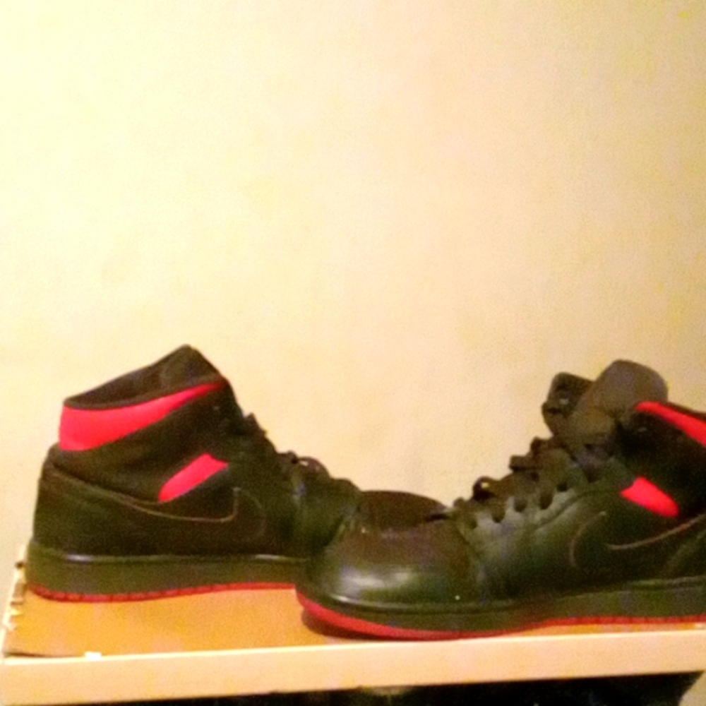 Jordan 1 Mid Last Shot Sneakers - Picture 4 of 4